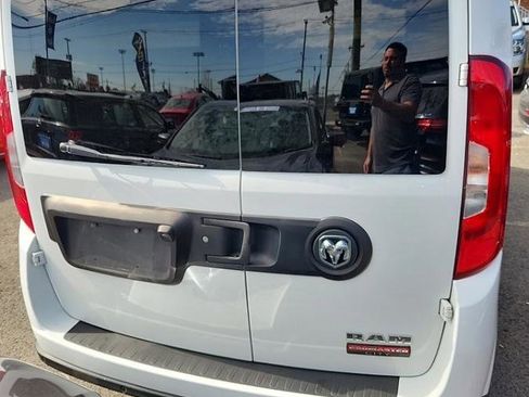 Used 2019 RAM ProMaster City Tradesman SLT image 5