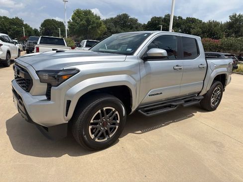 Used 2024 Toyota Tacoma TRD Sport RWD image 1