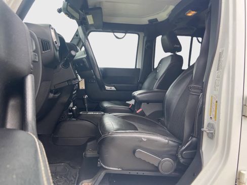 Used 2014 Jeep Wrangler Unlimited Sport AWD/4WD image 12