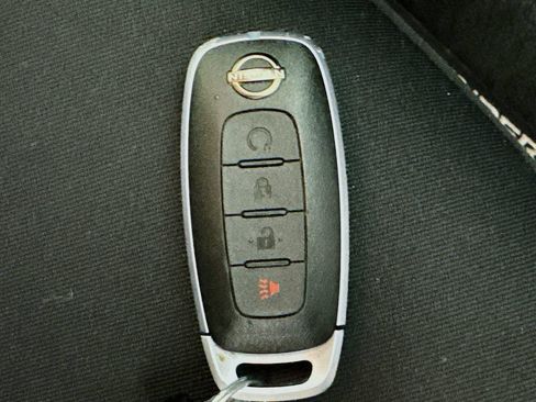 Used 2024 Nissan Pathfinder SV FWD image 39