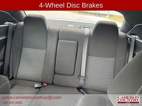 Used 2021 Dodge Challenger SXT image 17