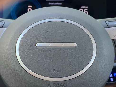 Used 2025 Hyundai Sonata SEL FWD image 18