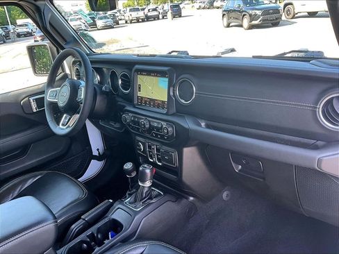 Used 2023 Jeep Wrangler Unlimited Sahara w/ Cold Weather Group AWD/4WD image 14