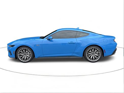 Used 2025 Ford Mustang GT Premium RWD image 6