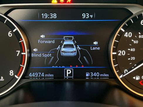 Used 2025 Nissan Altima 2.5 SV w/ SV Premium Package FWD image 14