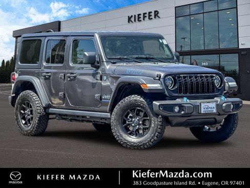 Used 2024 Jeep Wrangler Unlimited AWD/4WD image 1
