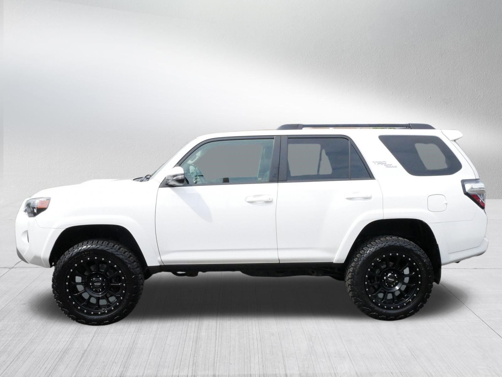 Used 2019 Toyota 4Runner TRD Off-Road Premium AWD/4WD image 4