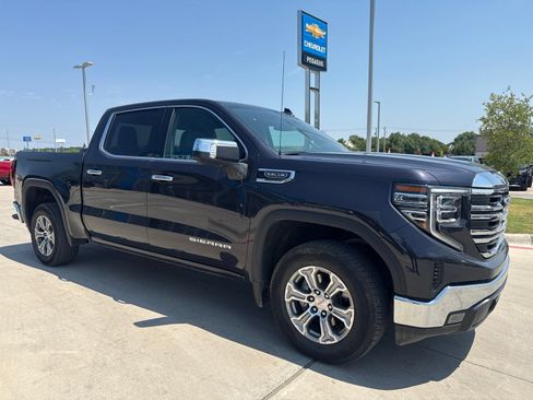 Used 2025 GMC Sierra 1500 SLT RWD image 6