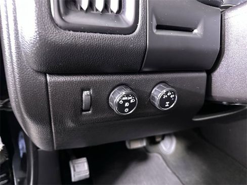 Used 2016 Chevrolet Colorado LT w/ LT Convenience Package image 18