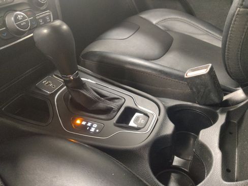 Used 2022 Jeep Cherokee Latitude Lux image 26