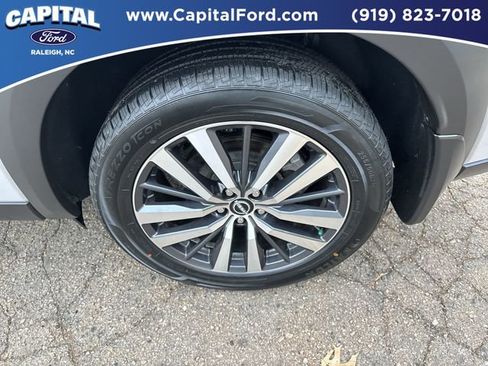 Used 2022 Nissan Pathfinder Platinum w/ Cargo Package image 13