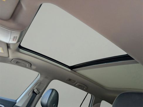 Used 2022 Volkswagen Atlas SE image 19