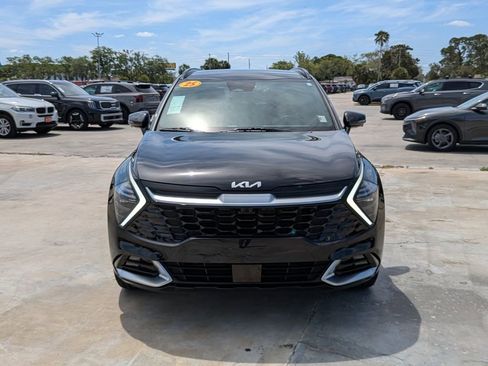 Certified 2025 Kia Sportage SX image 3