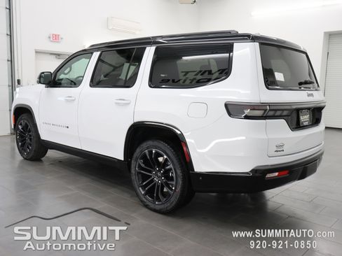 New 2026 Jeep Grand Wagoneer Summit AWD/4WD image 5