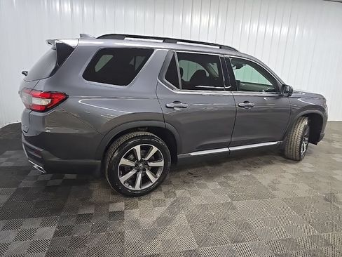 Used 2023 Honda Pilot Elite image 3