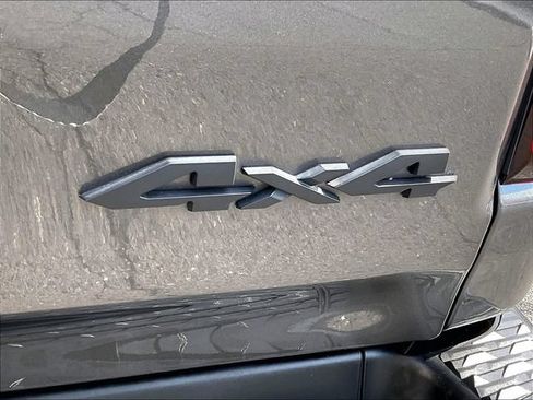 Used 2024 RAM 1500 Laramie AWD/4WD image 20