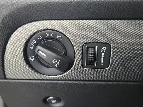 Used 2019 Dodge Durango GT image 38