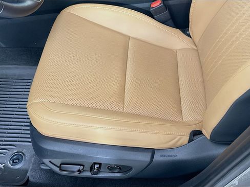 Certified 2023 Lexus NX 250 FWD w/ Premium Package image 20