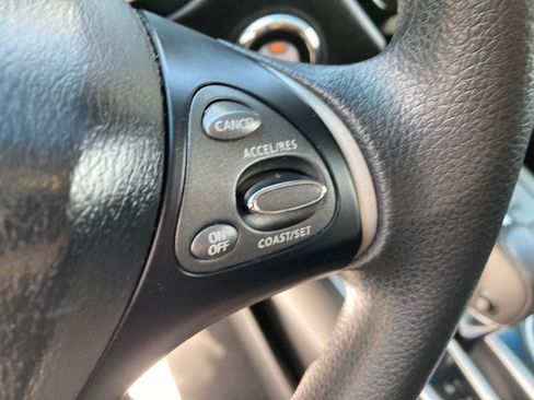 Used 2015 Nissan Pathfinder S AWD/4WD image 37