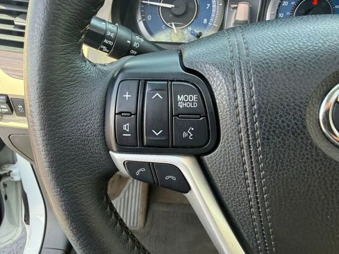 Used 2018 Toyota Sienna XLE w/ XLE Navigation Package AWD/4WD image 18