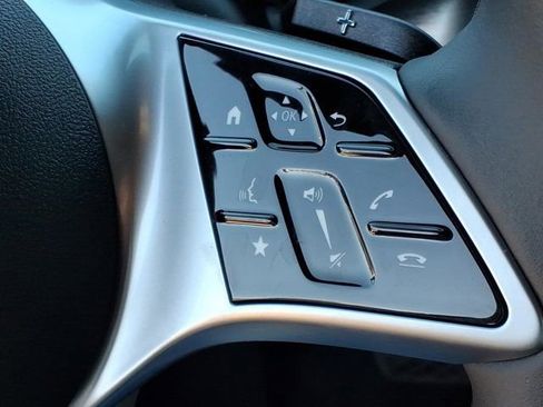 New 2026 Mercedes-Benz GLB 250 image 10