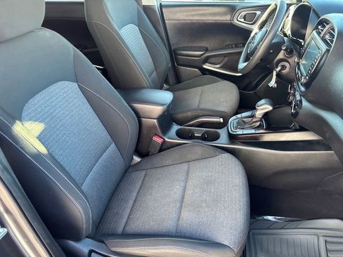Used 2021 Kia Soul S image 35