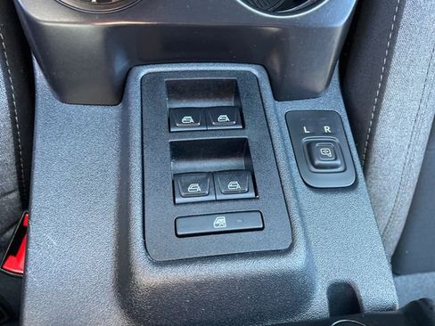 Used 2025 Ford Bronco Big Bend image 34