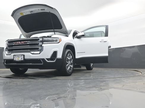Used 2022 GMC Acadia SLT FWD image 42
