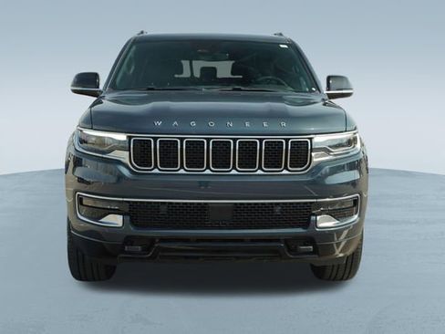 Used 2024 Jeep Wagoneer 4WD w/ Premium Group I image 2