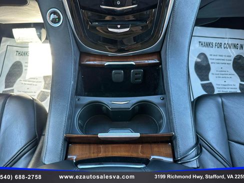 Used 2017 Cadillac Escalade ESV Luxury image 32