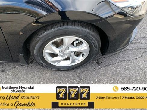 Used 2023 Hyundai Elantra SE image 25