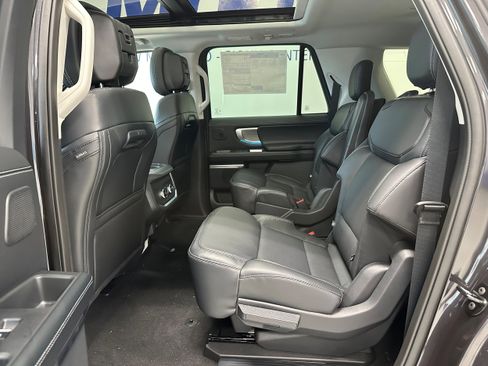New 2026 Ford Expedition Max Platinum AWD/4WD image 44