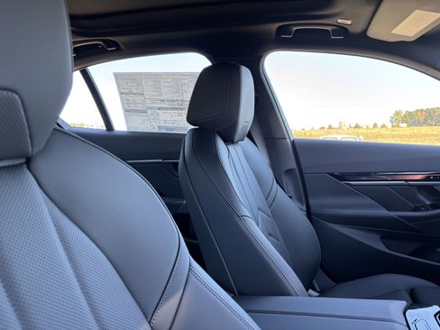 Used 2026 BMW 530i xDrive image 21