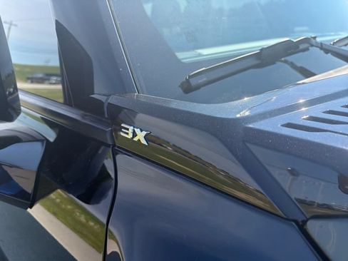 Used 2024 GMC Hummer EV 3X w/ LPO, Sport Package AWD/4WD image 4