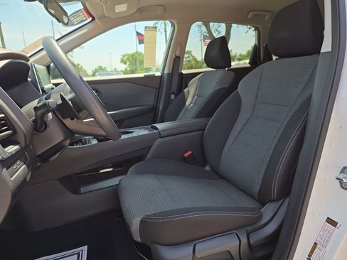 Used 2021 Nissan Rogue S FWD image 18