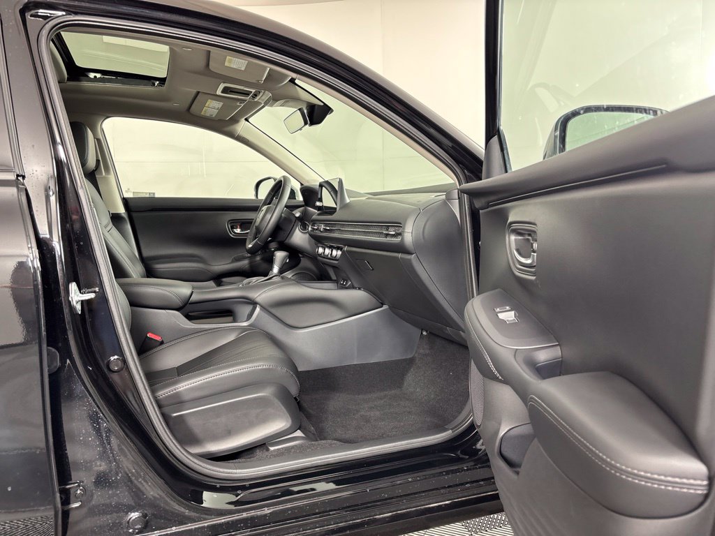 Used 2027 Honda HR-V EX-L image 13