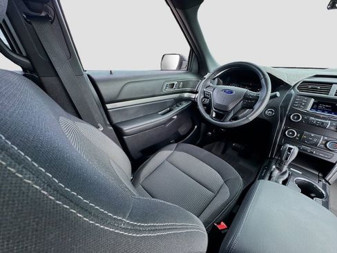Used 2019 Ford Explorer XLT w/ Class III Trailer Tow Package FWD image 30