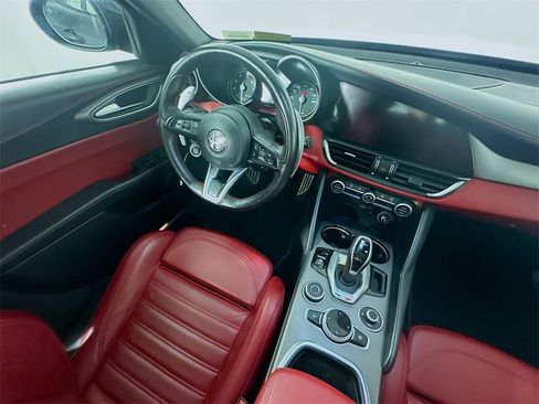Used 2021 Alfa Romeo Giulia Ti Sport image 9