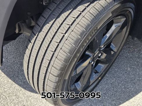 Used 2023 Jeep Grand Cherokee Altitude AWD/4WD image 19