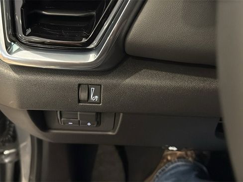 New 2026 GMC Canyon Elevation w/ Convenience Package image 30