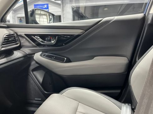 Used 2020 Subaru Outback Limited AWD/4WD image 19