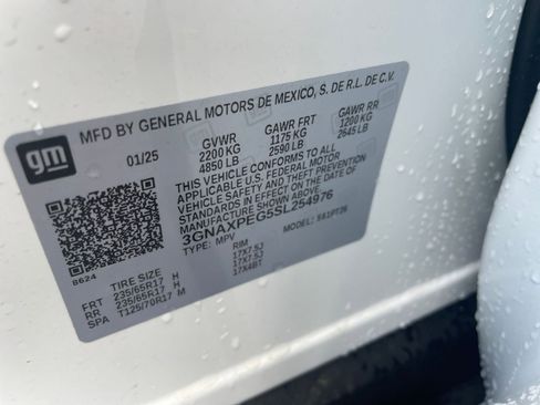 Used 2025 Chevrolet Equinox LT image 24