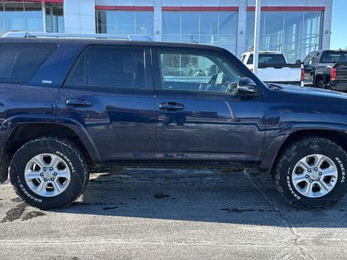 Used 2014 Toyota 4Runner SR5 Premium image 8
