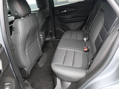 Used 2023 Chevrolet TrailBlazer RS w/ Sun and Liftgate Package image 11