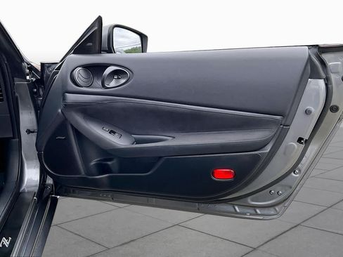 Used 2024 Nissan Z Performance w/ Floor Mat Package RWD image 19