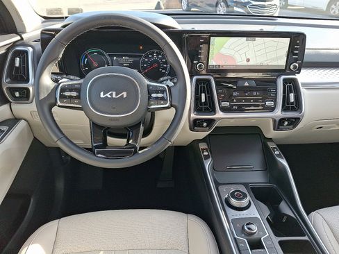 Used 2023 Kia Sorento EX image 10