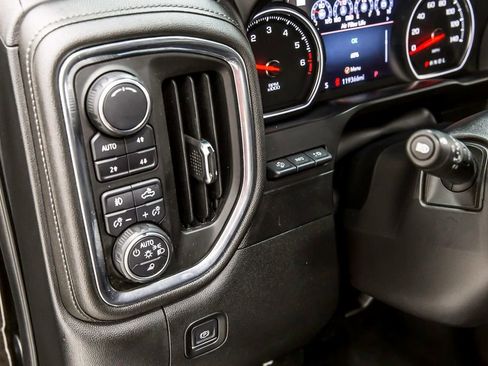 Used 2019 Chevrolet Silverado 1500 High Country w/ Technology Package AWD/4WD image 24