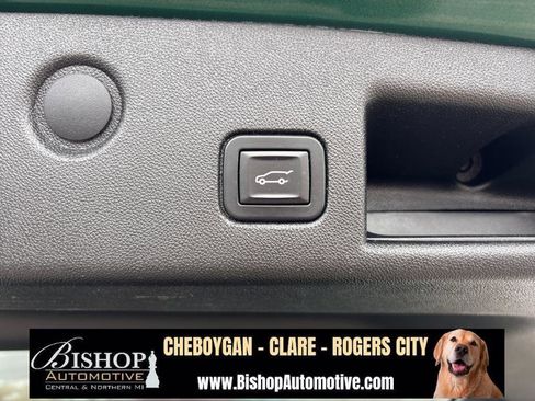 Used 2018 Chevrolet Equinox LT image 18