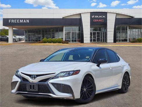 Used 2024 Toyota Camry XSE w/ Navigation Package FWD image 1