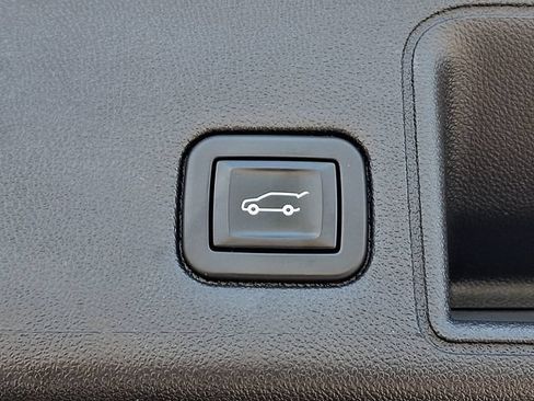 Used 2020 GMC Terrain SLT w/ Preferred Package AWD/4WD image 32